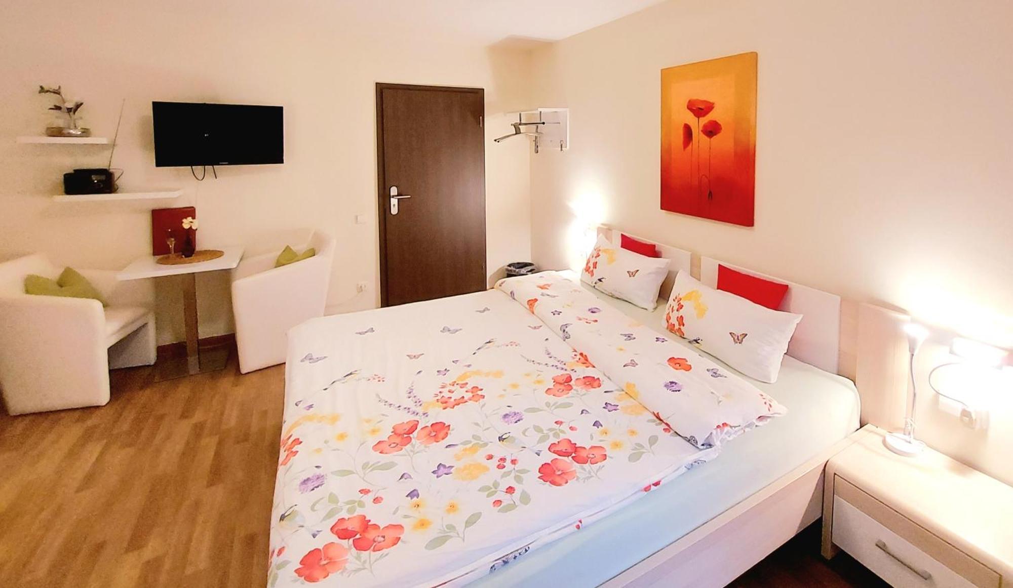 Gaestehaus Roehm Ilbesheim bei Landau in der Pfalz Екстер'єр фото