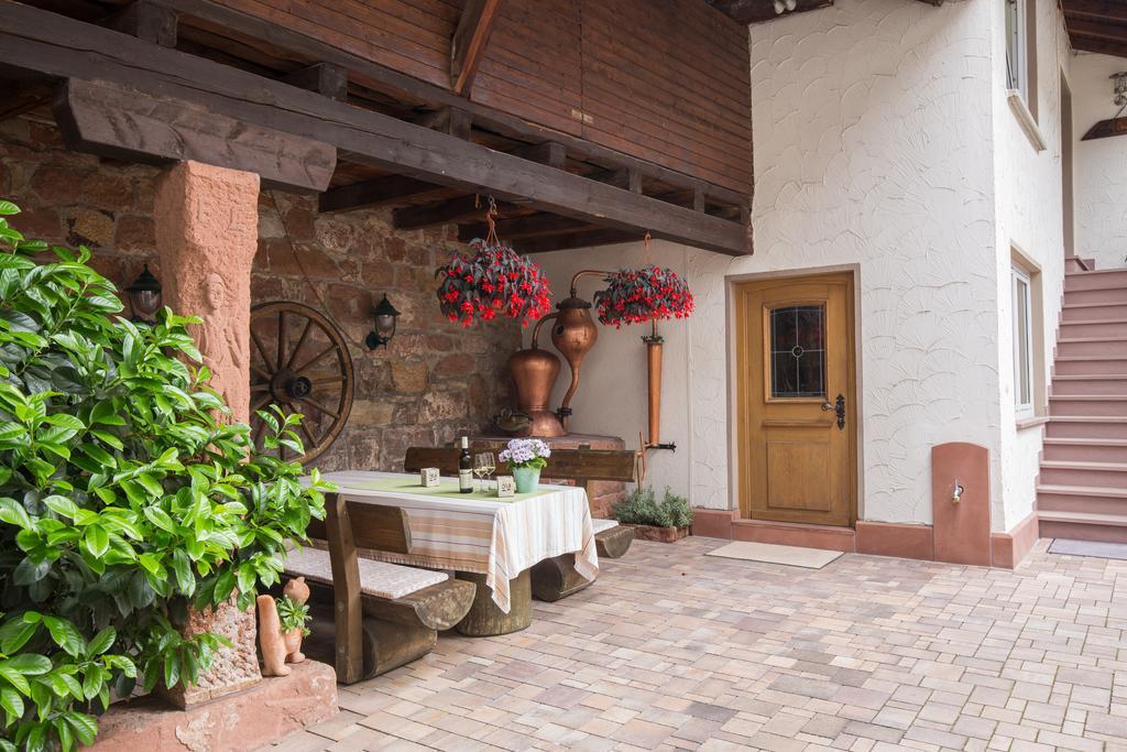 Gaestehaus Roehm Ilbesheim bei Landau in der Pfalz Екстер'єр фото